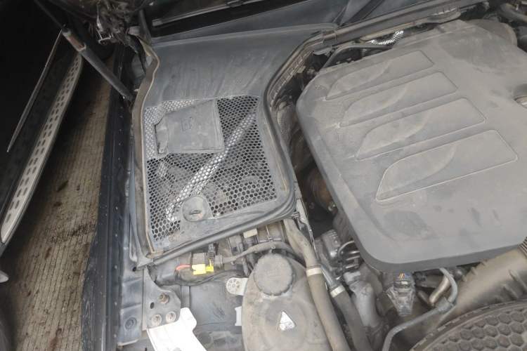 Used Mercedes-Benz C-Class 2020 Restyled C 260 L Sport Edition Engine Bay Right