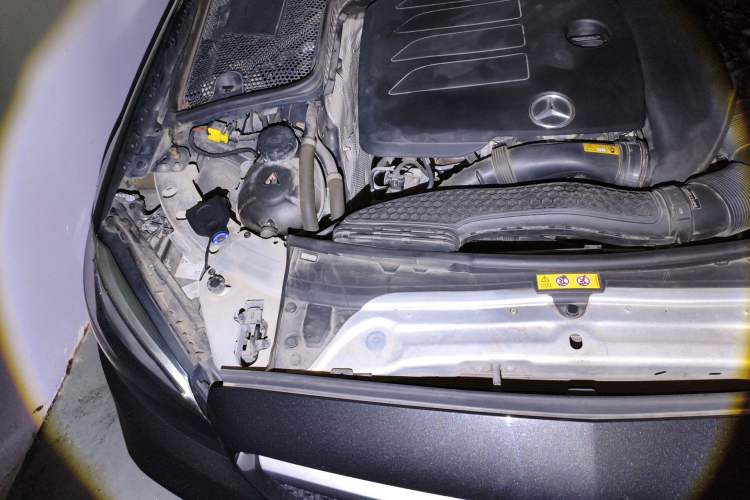 Used Mercedes-Benz C-Class 2020 C 260 Coupe Engine Bay Right