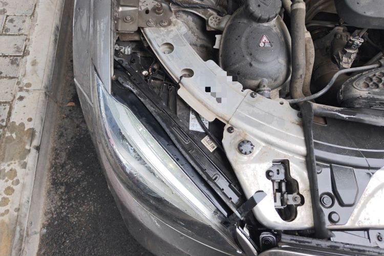 Used Mercedes-Benz C-Class 2020 Restyled C 260 L Sport Edition Engine Bay Right