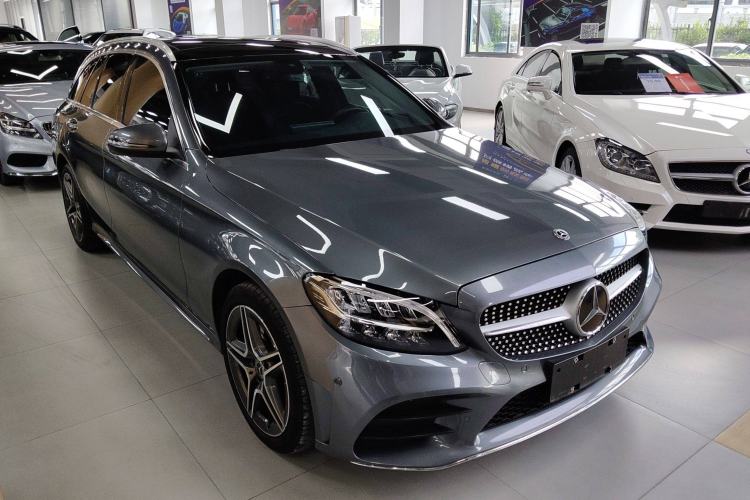 Used Mercedes-Benz C-Class 2020 Facelifted C 260 Estate Exterior 2