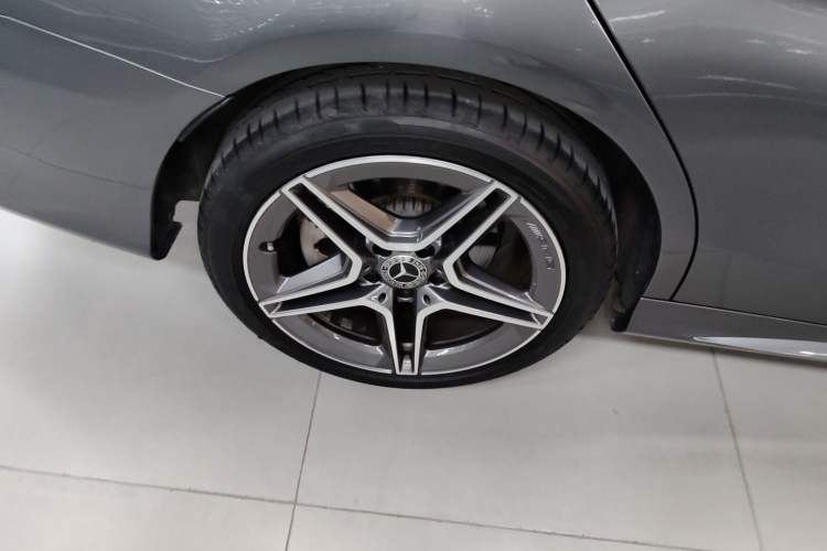 Used Mercedes-Benz C-Class 2020 Facelifted C 260 Estate Exterior 8