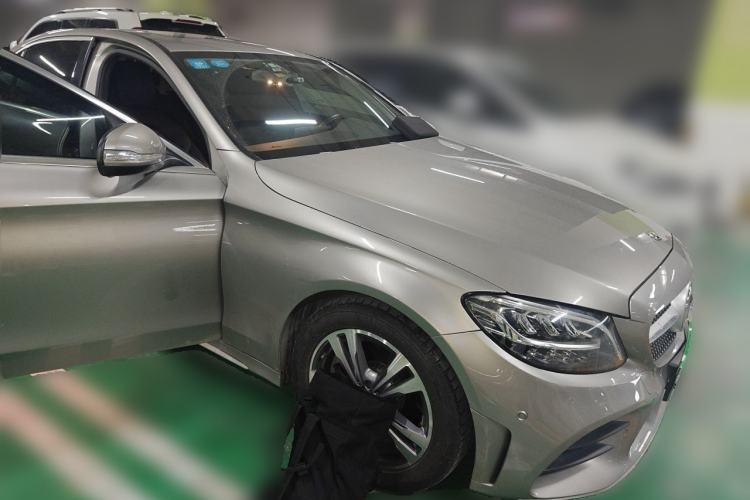 Used Mercedes-Benz C-Class 2020 C 200 L Fashion Edition Sport Version Front Right 45 Deg