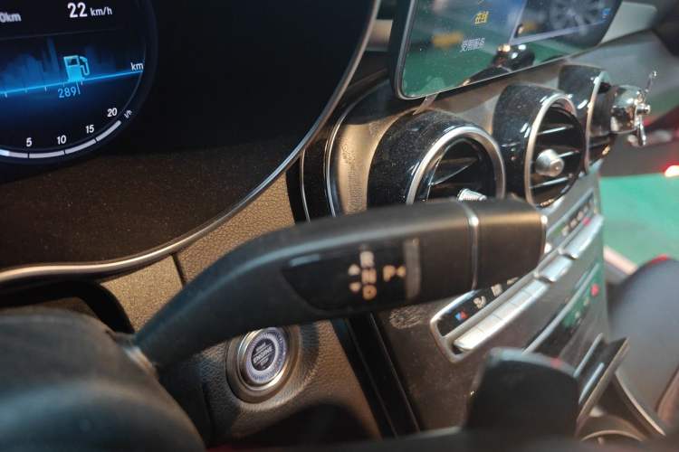 Used Mercedes-Benz C-Class 2020 C 200 L Fashion Edition Sport Version Gear Lever