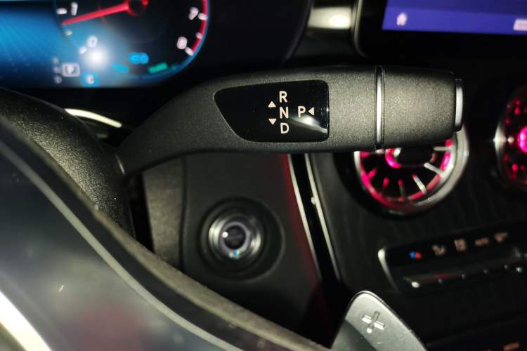 Used Mercedes-Benz C-Class 2020 C 260 L Sport Edition Gear Lever