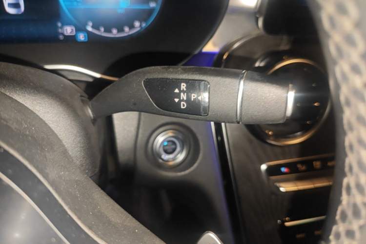 Used Mercedes-Benz C-Class 2020 Restyled C 260 L Sport Edition Gear Lever
