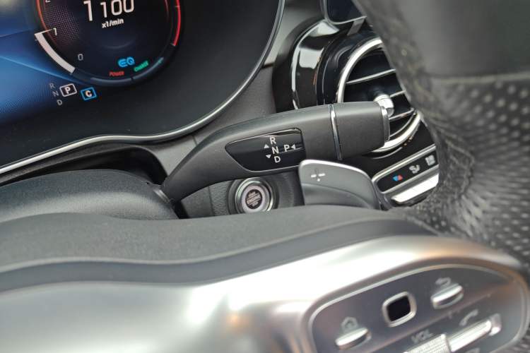 Used Mercedes-Benz C-Class 2020 Restyled C 260 Sport Edition Gear Lever