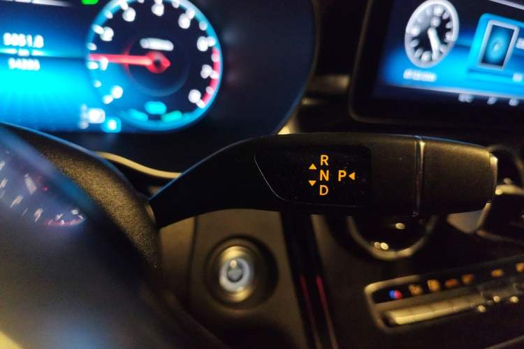 Used Mercedes-Benz C-Class 2020 C 260 L Sport Edition Gear Lever