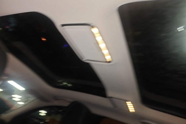 Used Mercedes-Benz C-Class 2020 Restyled C 260 L Sport Edition Headliner