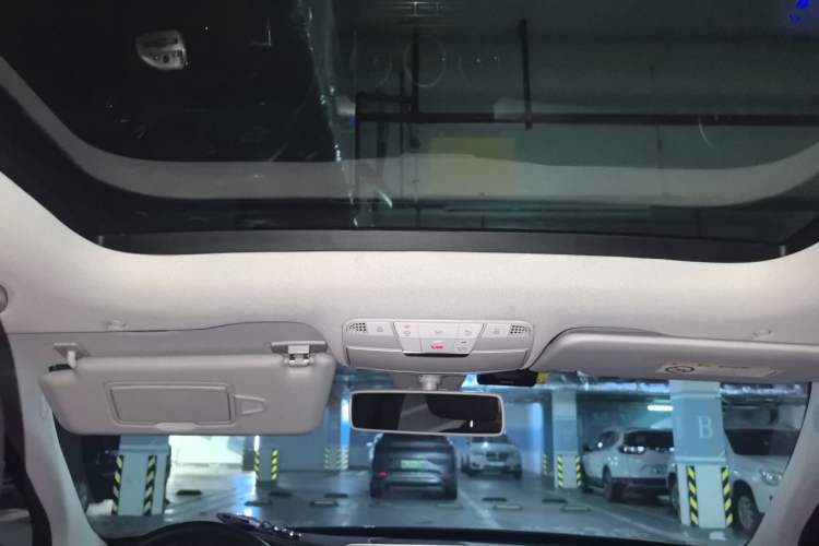 Used Mercedes-Benz C-Class 2020 C 260 L Sport Edition Headliner