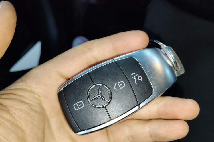 Used Mercedes-Benz C-Class 2020 Facelifted C 260 Estate Interior 1