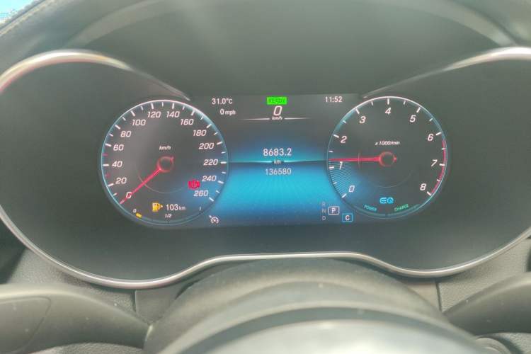 Used Mercedes-Benz C-Class 2020 C 260 L Sport Edition Odometer Close Up