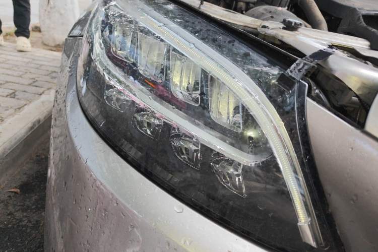 Used Mercedes-Benz C-Class 2020 Restyled C 260 L Sport Edition Right Front Headlight