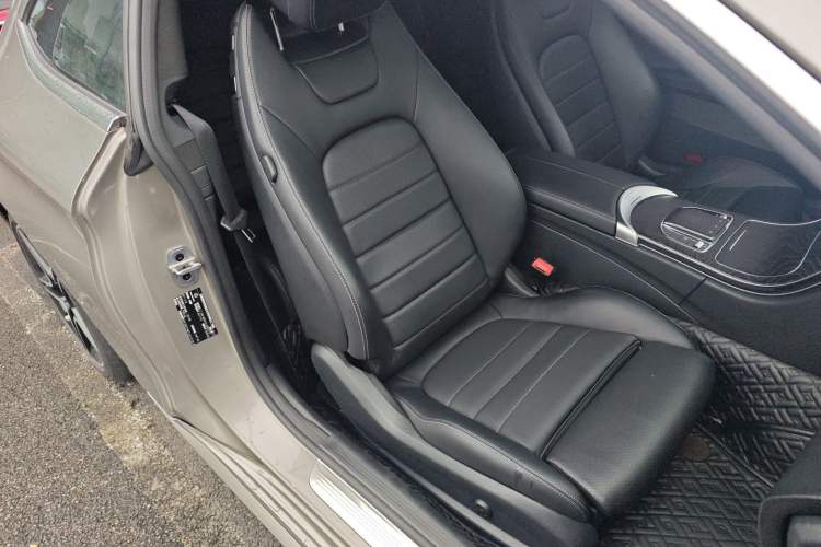 Used Mercedes-Benz C-Class 2020 C 260 Coupe Right Front Seat