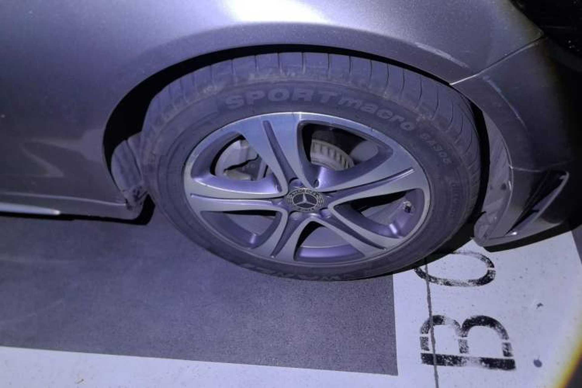Used Mercedes-Benz C-Class 2020 C 260 L Sport Edition Right Front Wheel Hub