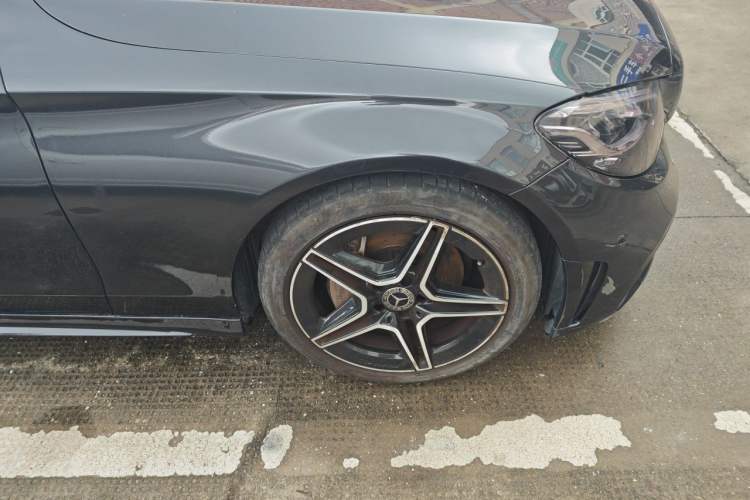 Used Mercedes-Benz C-Class 2020 C 260 Coupe Right Front Wheel Hub