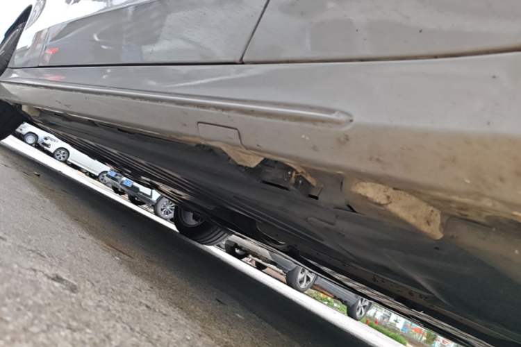 Used Mercedes-Benz C-Class 2020 Facelifted C 260 Estate Right Side Sill