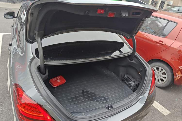 Used Mercedes-Benz C-Class 2020 Restyled C 260 Sport Edition Trunk
