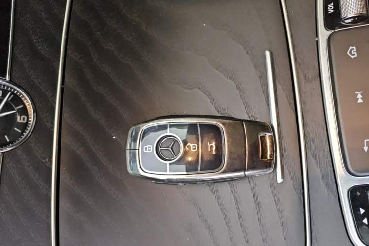 Used Mercedes-Benz C-Class 2020 Facelifted C 260 Estate Vehicle Key