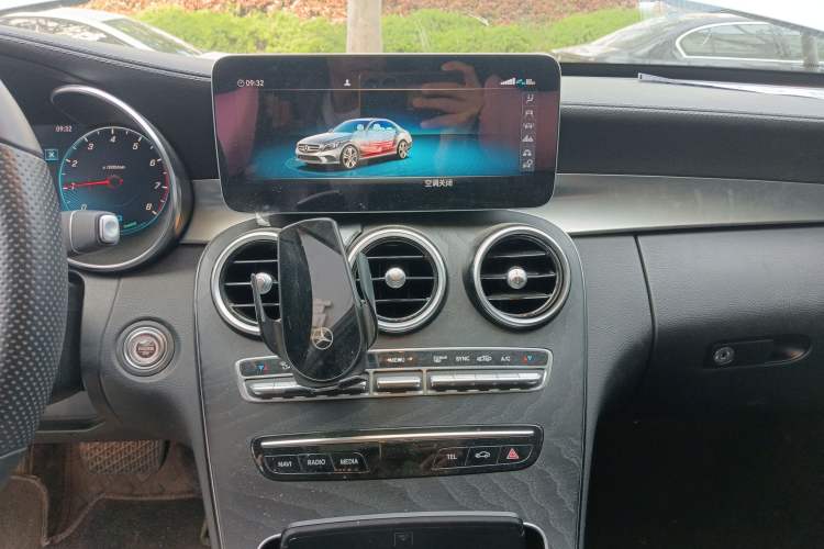 Used Mercedes-Benz C-Class 2020 Restyled C 260 L Sport Edition Audio And AC Panel