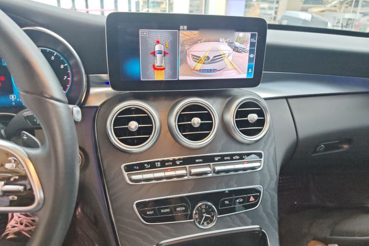 Used Mercedes-Benz C-Class 2020 Facelifted C 260 Estate Audio And AC Panel