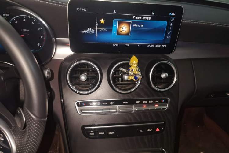Used Mercedes-Benz C-Class 2020 Restyled C 260 L Sport Edition Audio And AC Panel
