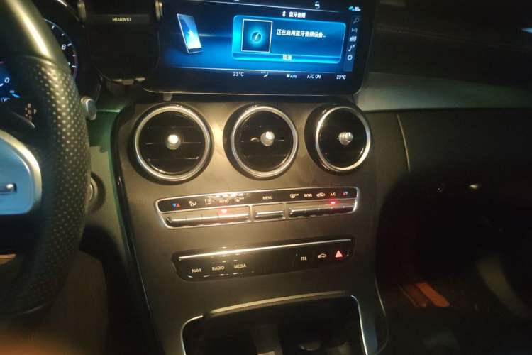 Used Mercedes-Benz C-Class 2020 C 200 L Fashion Edition Sport Version Audio And AC Panel
