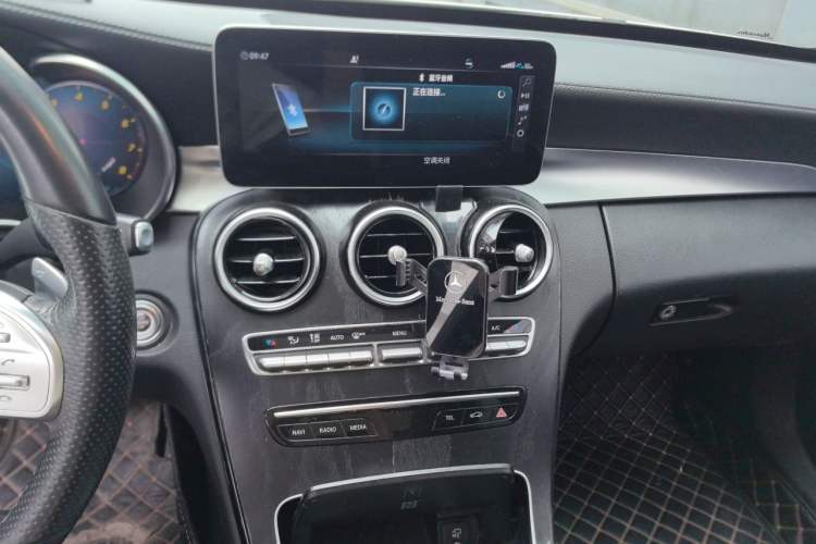 Used Mercedes-Benz C-Class 2020 Restyled C 260 L Sport Edition Audio And AC Panel