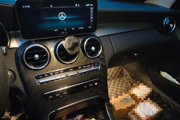 Used Mercedes-Benz C-Class 2020 Restyled C 200 L Fashion Edition Sport Version Audio And AC Panel