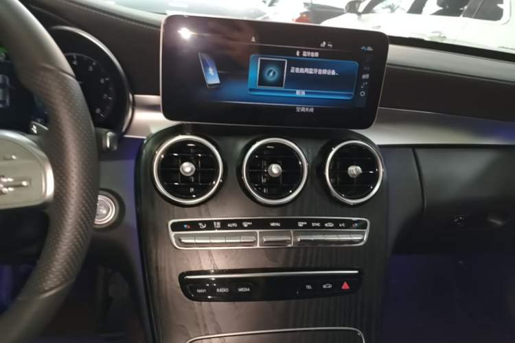 Used Mercedes-Benz C-Class 2020 Restyled C 260 L Sport Edition Audio And AC Panel