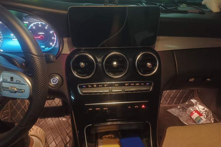 Used Mercedes-Benz C-Class 2020 Restyled C 260 Sport Edition Audio And AC Panel