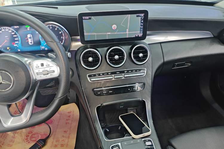 Used Mercedes-Benz C-Class 2020 Restyled C 260 L Sport Edition Audio And AC Panel