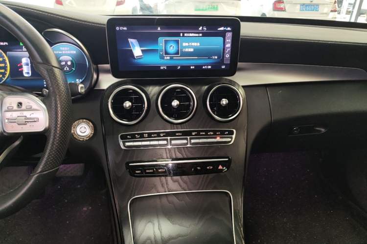Used Mercedes-Benz C-Class 2020 Restyled C 260 L Sport Edition Audio And AC Panel