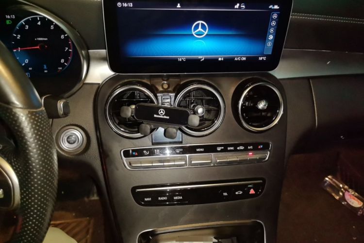 Used Mercedes-Benz C-Class 2020 C 200 L Fashion Edition Sport Version Audio And AC Panel