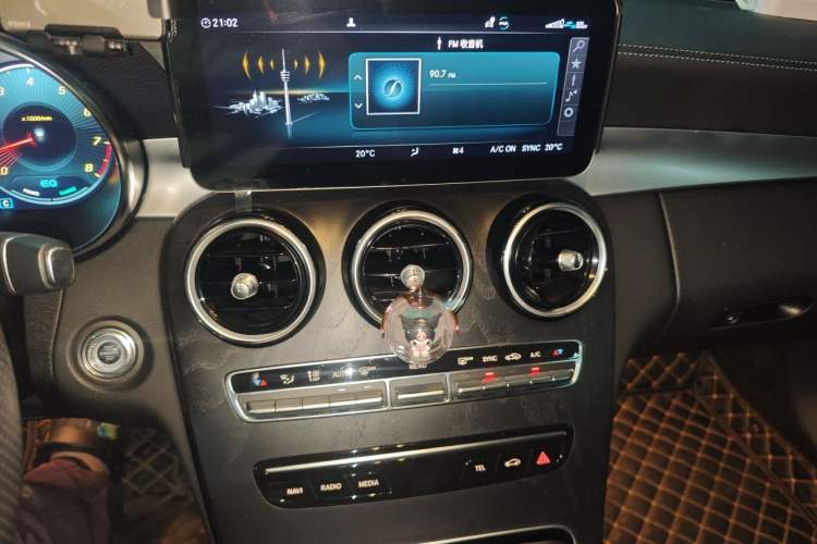 Used Mercedes-Benz C-Class 2020 C 260 L Sport Edition Audio And AC Panel