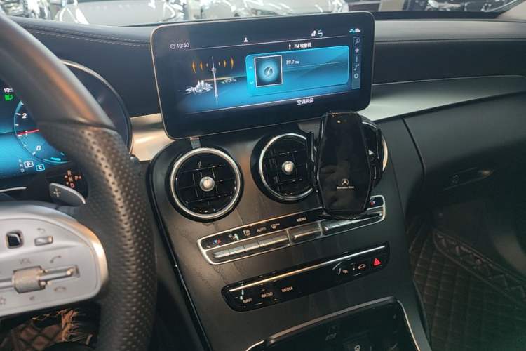 Used Mercedes-Benz C-Class 2020 Restyled C 260 L Sport Edition Audio And AC Panel
