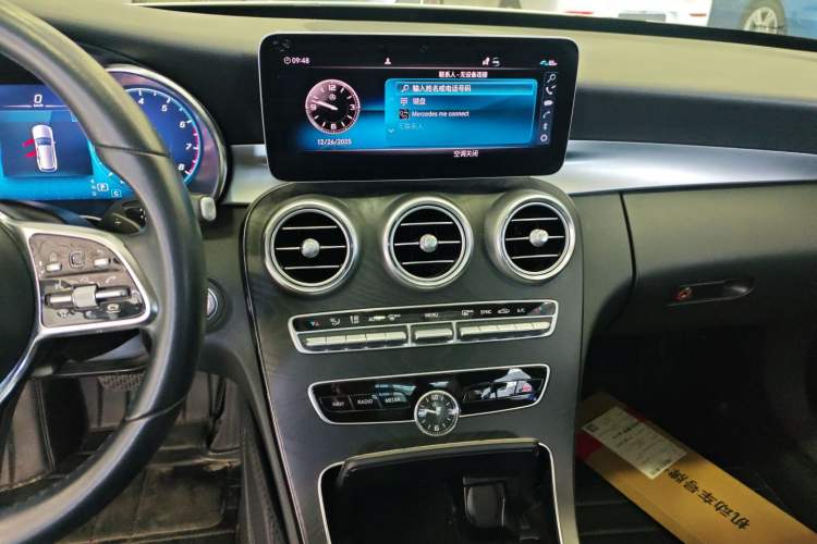 Used Mercedes-Benz C-Class 2020 C 200 station wagon Audio And AC Panel