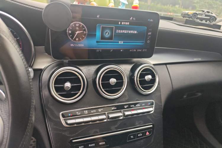 Used Mercedes-Benz C-Class 2020 C 200 L Fashion Edition Sport Version Audio And AC Panel