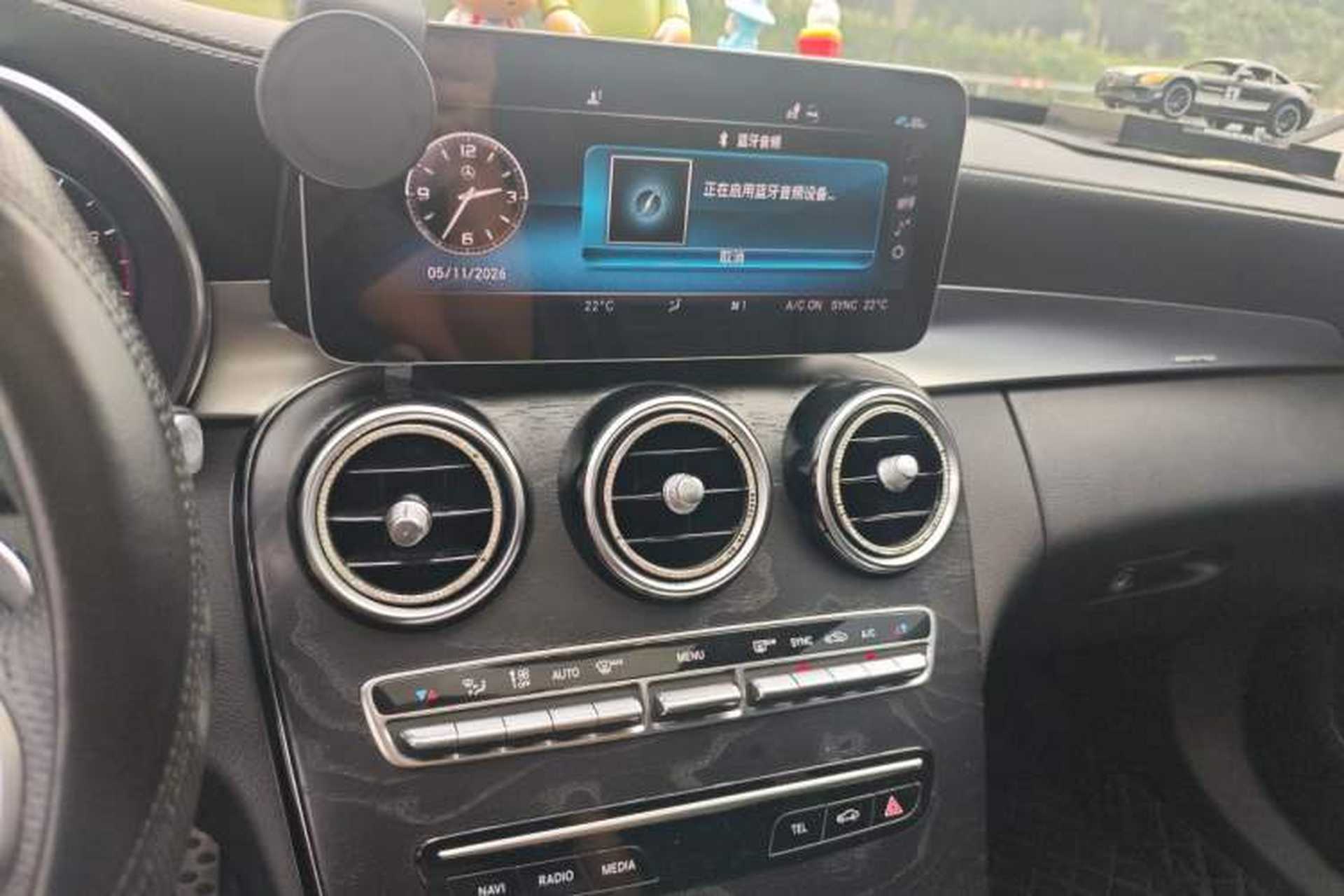 Used Mercedes-Benz C-Class 2020 C 200 L Fashion Edition Sport Version Audio And AC Panel