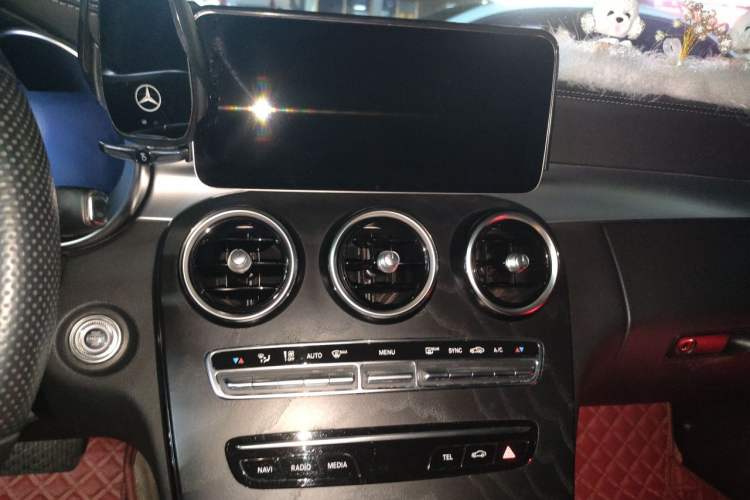 Used Mercedes-Benz C-Class 2020 Restyled C 260 L Sport Edition Audio And AC Panel