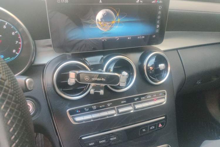 Used Mercedes-Benz C-Class 2020 C 260 L Sport Edition Audio And AC Panel
