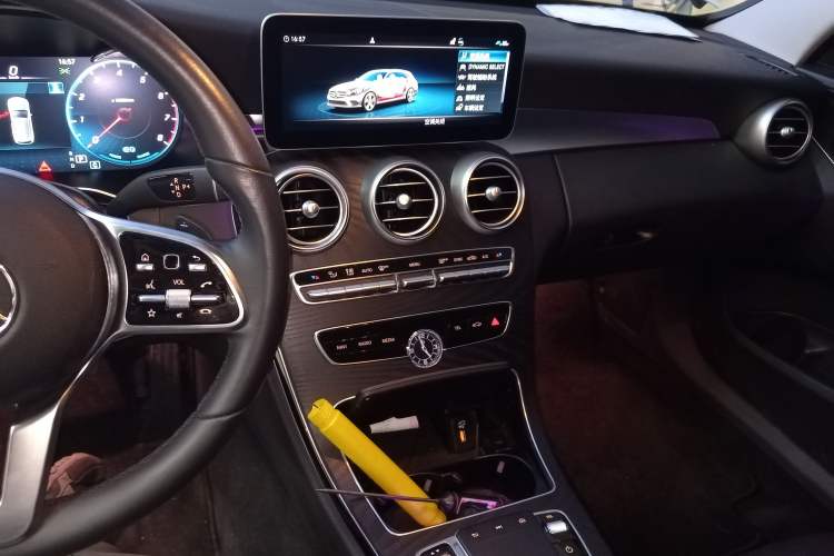 Used Mercedes-Benz C-Class 2020 Facelifted C 260 Estate Audio And AC Panel