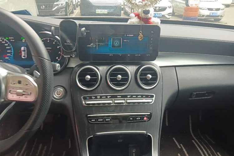 Used Mercedes-Benz C-Class 2020 Restyled C 260 L Sport Edition Audio And AC Panel