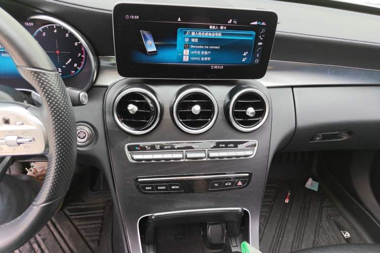 Used Mercedes-Benz C-Class 2020 C 200 L Fashion Edition Sport Version Audio And AC Panel