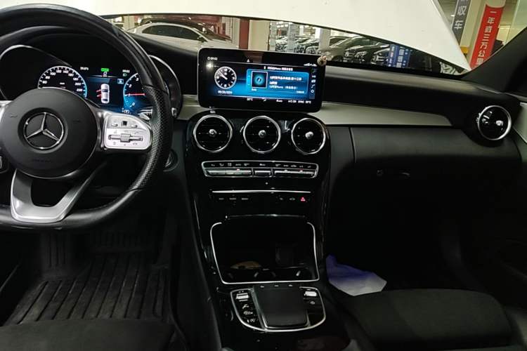 Used Mercedes-Benz C-Class 2020 Restyled C 260 Sport Edition Audio And AC Panel