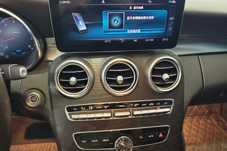 Used Mercedes-Benz C-Class 2020 Facelifted C 260 Estate Audio And AC Panel