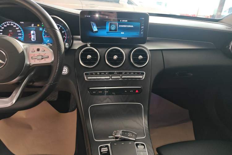 Used Mercedes-Benz C-Class 2020 Restyled C 200 L Fashion Edition Sport Version Audio And AC Panel