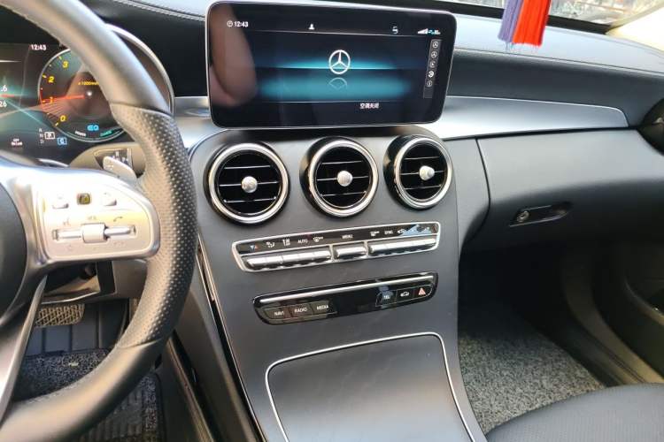 Used Mercedes-Benz C-Class 2020 Restyled C 260 L Sport Edition Audio And AC Panel
