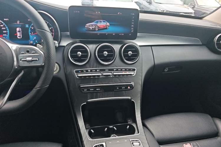Used Mercedes-Benz C-Class 2020 Restyled C 200 L Fashion Edition Sport Version Audio And AC Panel