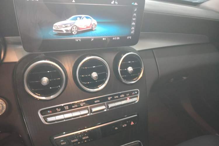 Used Mercedes-Benz C-Class 2020 Restyled C 260 L Sport Edition Audio And AC Panel
