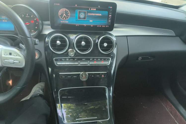 Used Mercedes-Benz C-Class 2020 C 200 L Dynamic Sport Edition Audio And AC Panel